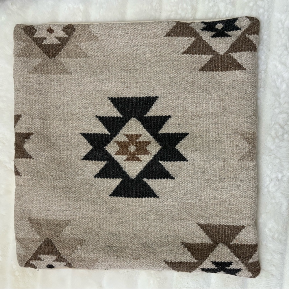 Set of 4 wool/cotton cases 22"x22" Oversize Geometric Throw Pillow Rizzy home